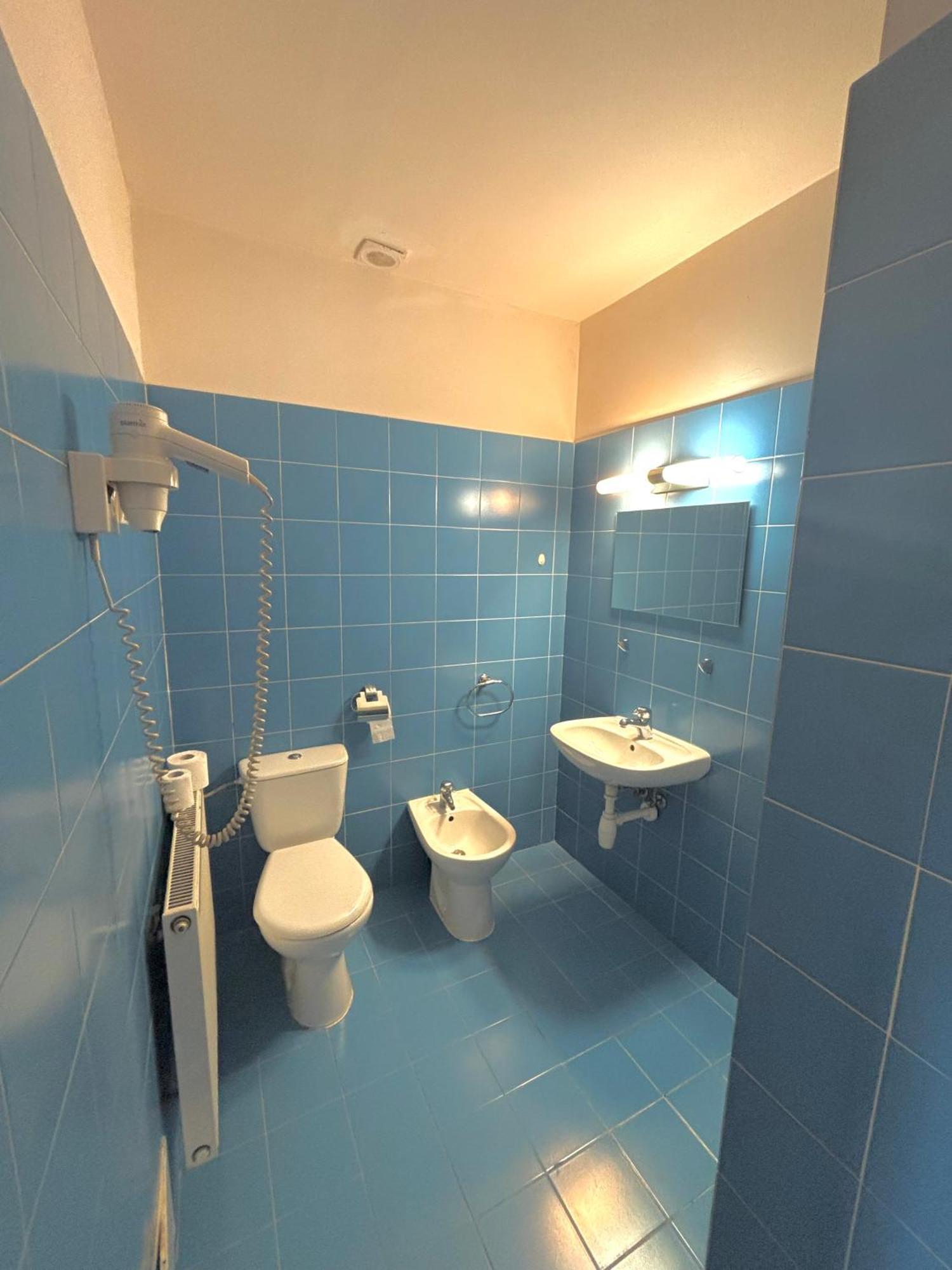 Hostel Nuove Frontiere Ниса Екстер'єр фото