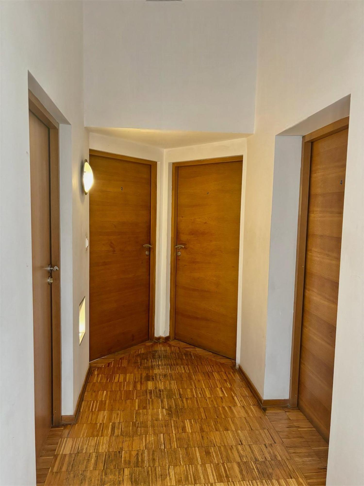 Hostel Nuove Frontiere Ниса Екстер'єр фото
