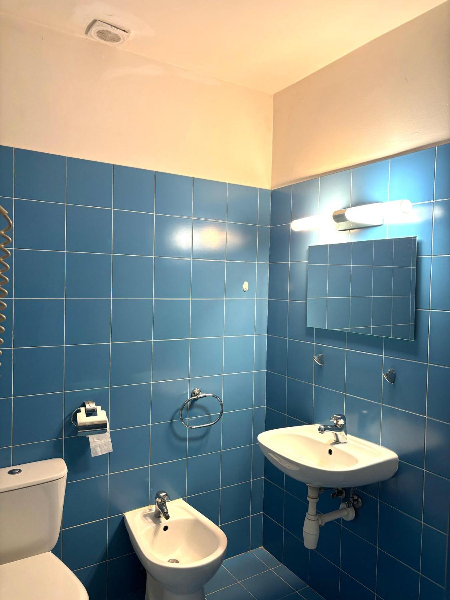 Hostel Nuove Frontiere Ниса Екстер'єр фото