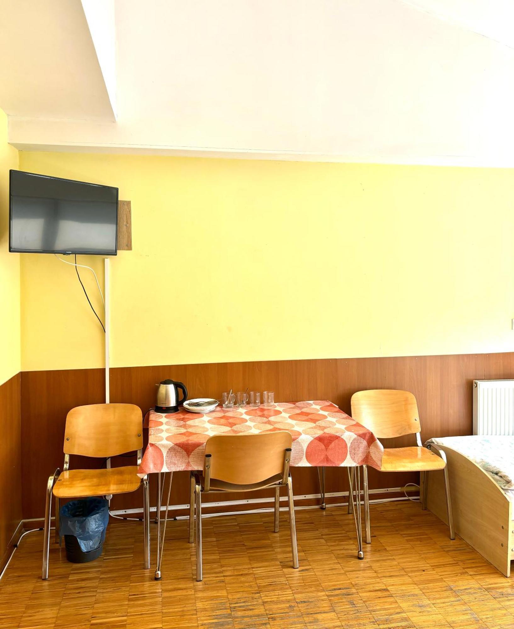 Hostel Nuove Frontiere Ниса Екстер'єр фото